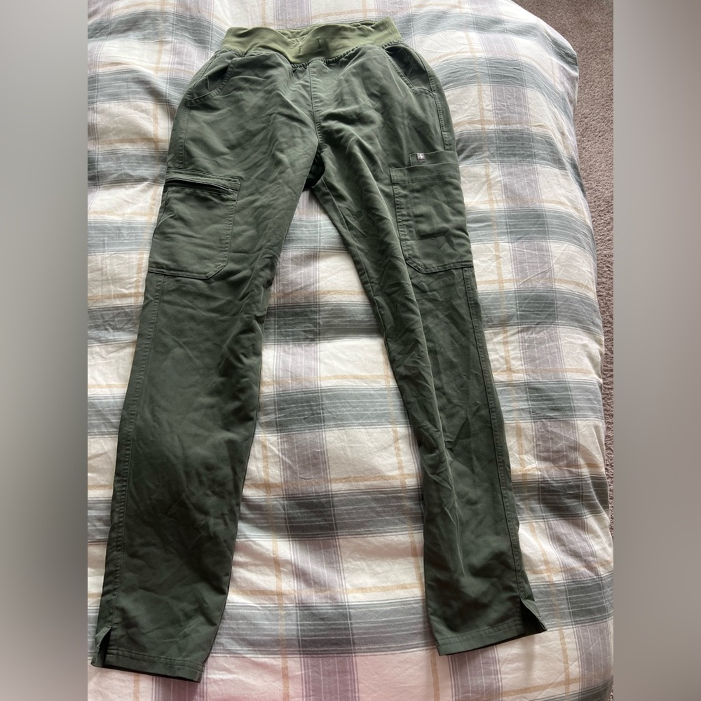 FIGS High Waisted Zola Skinny Scrub Pants